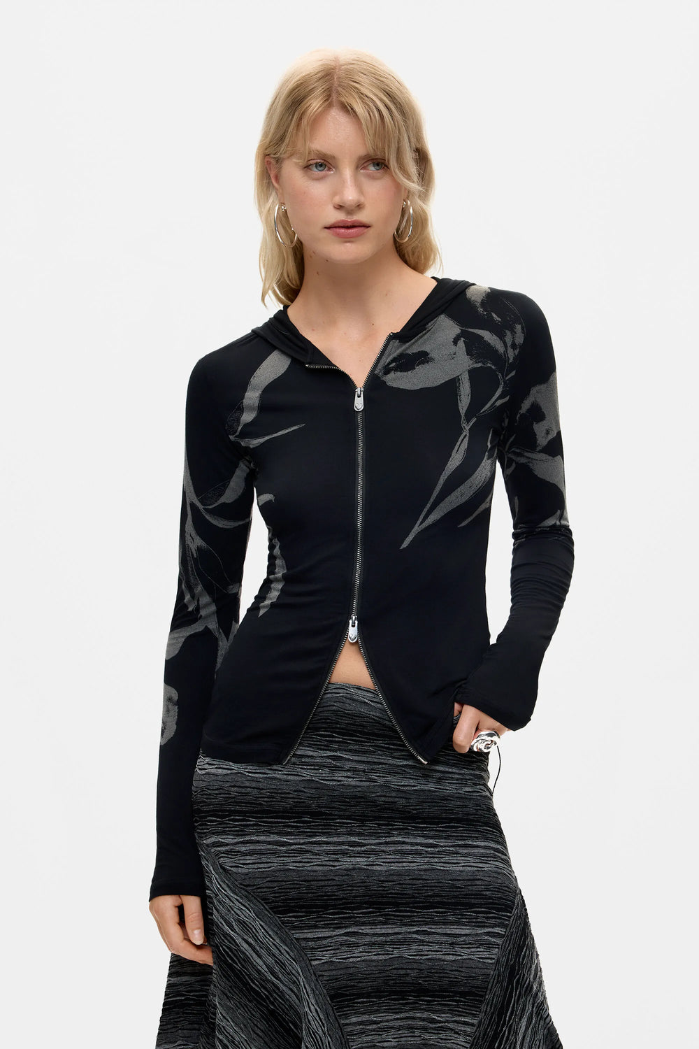 XS