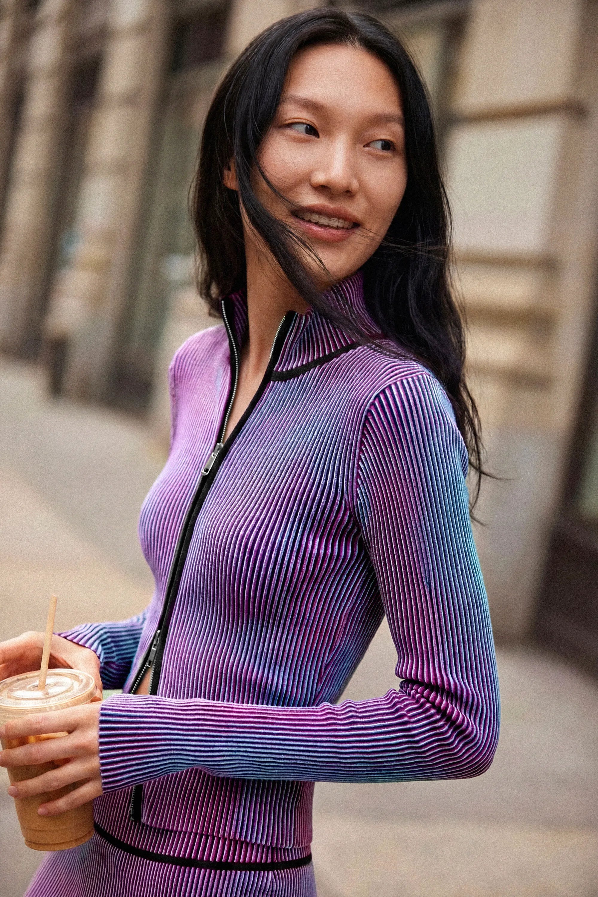 XS